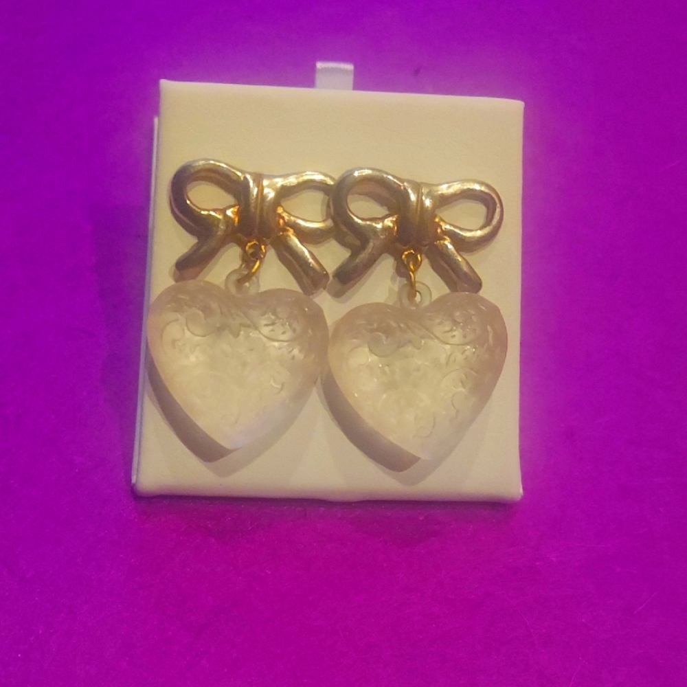 Elegant Gold and Cream Heart Earrings